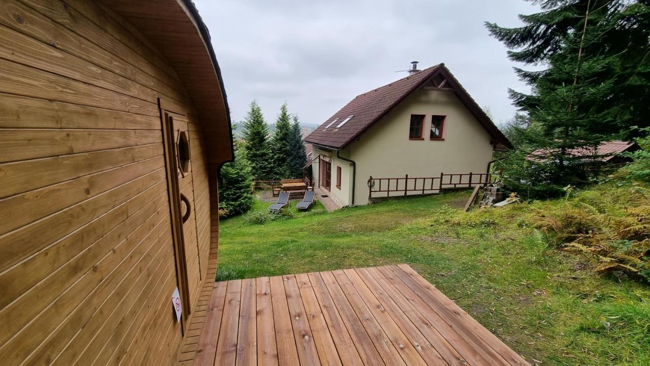 Elitní penzion U Dvou jedlí v srdci Českého ráje Turnov Esterno foto