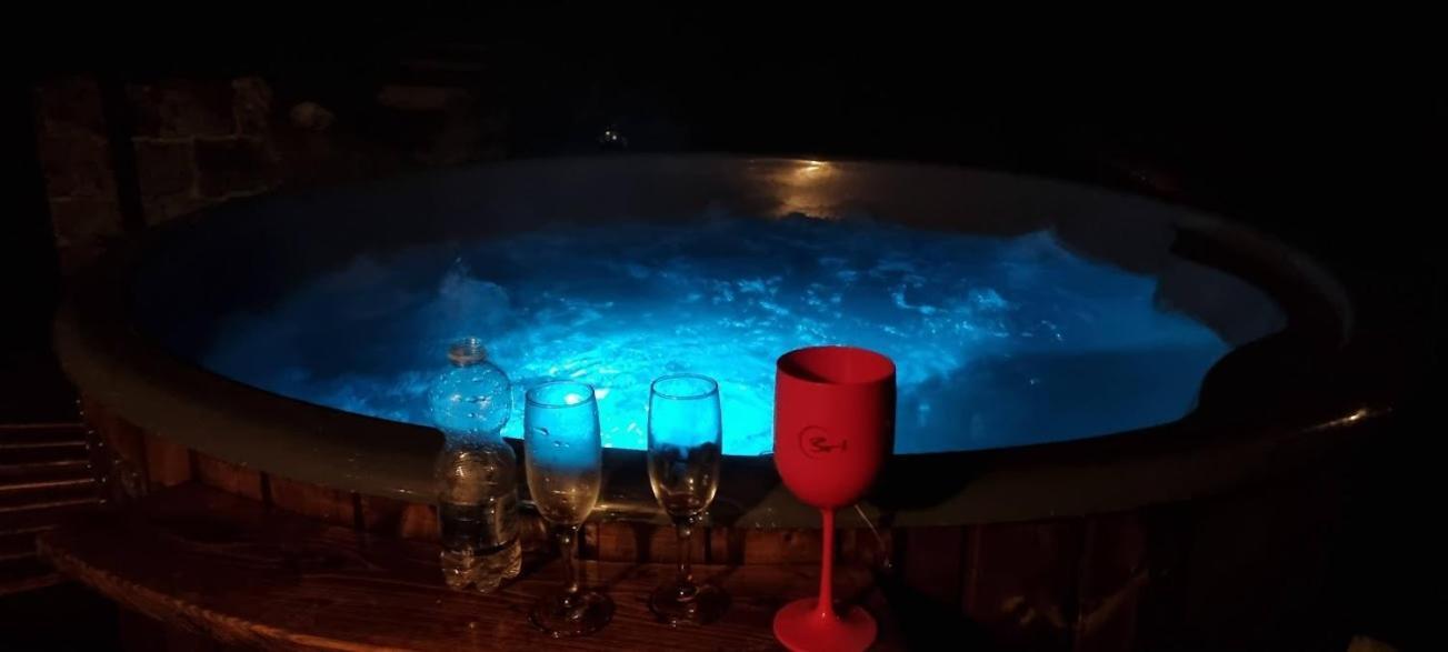 Elitní penzion U Dvou jedlí v srdci Českého ráje Turnov Esterno foto